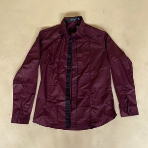 NEW causal button down shirt